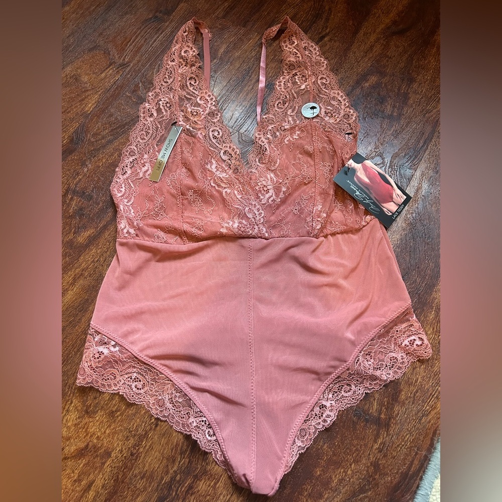 NWT Marilyn Monroe Lace Teddy Burnt Clay Size Large